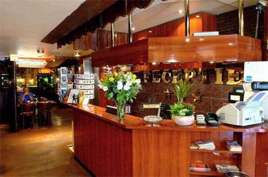Hotel Damrak Амстердам Интериор снимка