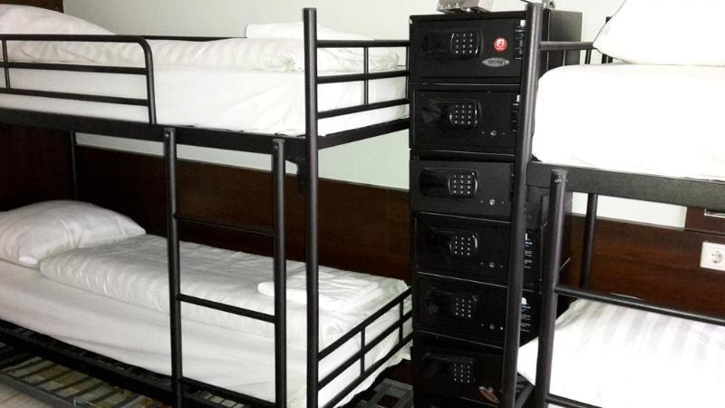 Hotel Damrak Амстердам Екстериор снимка